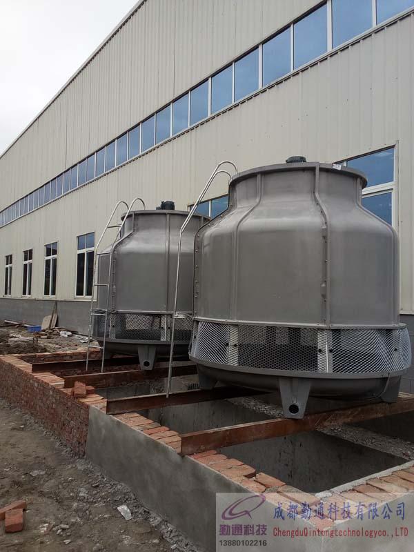 綿陽江油2臺60噸冷卻塔安裝現場