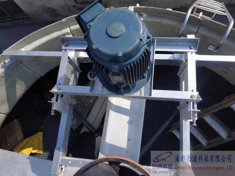 500T冷卻塔安裝現場