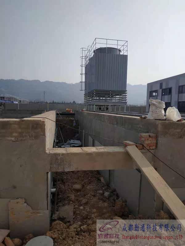 2組400T方形逆流式玻璃鋼冷卻塔安裝地浦江