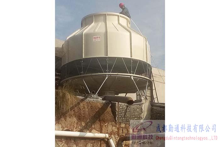 云南昭通GL-225T冷卻塔安裝現場，訂購單位：云南昭通昆華化工有限公司，地址：云南省昭通市魯甸縣茨院鄉昆華化工廠