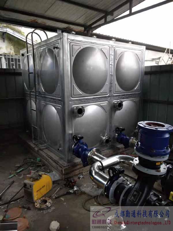 邛崍市8立方不銹鋼水箱安裝現場