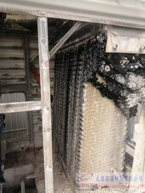 四川德陽羅江冷卻塔填料更換現場